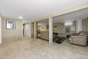 21 Chestnut St, Massapequa, NY 11758 - Photo 14