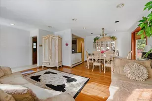 21 Chestnut St, Massapequa, NY 11758 - Photo 4