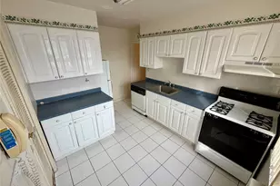 70-25 Yellowstone Blvd, Forest Hills, NY 11375 - Photo 20