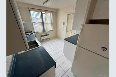 70-25 Yellowstone Boulevard #3H, Forest Hills, NY 11375 - Photo 18