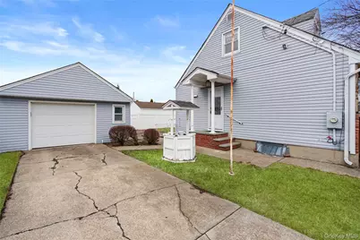 128 Rule Street, Franklin Square, NY 11010 - Photo 30