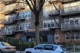 87-05 166th St, Jamaica, NY 11432 - Photo 8