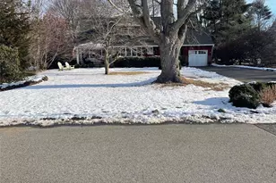 30 Carnegie Ave, Huntington, NY 11743 - Photo 2