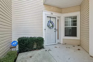 34 Greentree Ct, Shirley, NY 11967 - Photo 2