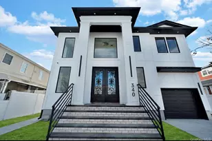 340 Doris Ave, Franklin Square, NY 11010 - Photo 2