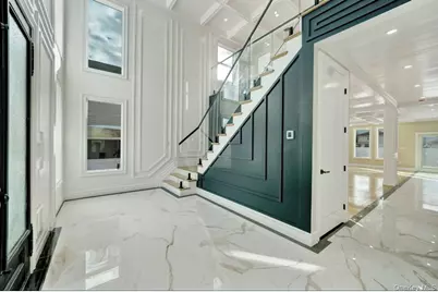 340 Doris Avenue, Franklin Square, NY 11010 - Photo 6