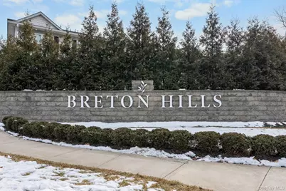 709 Breton Way, Glen Cove, NY 11542 - Photo 20