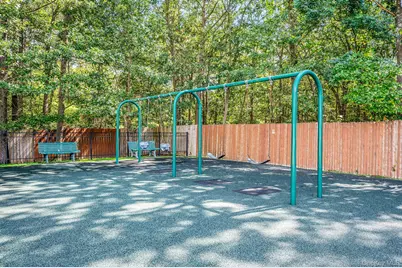 460 Old Town Road #19H, Port Jefferson Station, NY 11776 - Photo 18