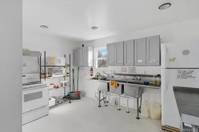 56 Park Lane, Medford, NY 11763 - Photo 12