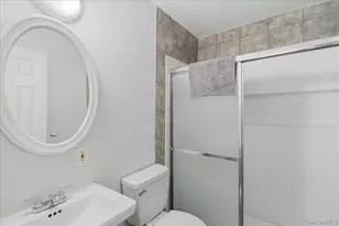 56 Park Ln, Medford, NY 11763 - Photo 10