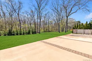 219 Carnation Dr, Farmingdale, NY 11735 - Photo 32