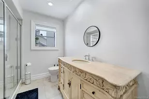 219 Carnation Dr, Farmingdale, NY 11735 - Photo 28