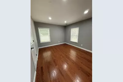 1068 Connetquot Avenue, Central Islip, NY 11722 - Photo 12