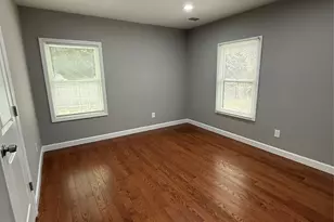 1068 Connetquot Ave, Central Islip, NY 11722 - Photo 12