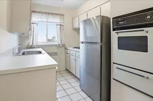 200 Atlantic Ave, Lynbrook, NY 11563 - Photo 10