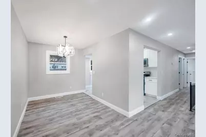 3004 New London Avenue, Medford, NY 11763 - Photo 6