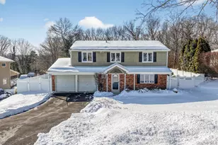 18 Hill Ln, Smithtown, NY 11787 - Photo 14