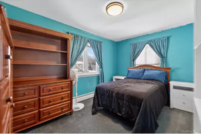 18 Hill Lane, Smithtown, NY 11787 - Photo 6