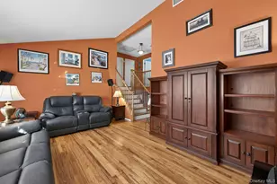 18 Hill Ln, Smithtown, NY 11787 - Photo 26