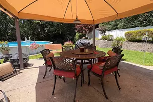 18 Hill Ln, Smithtown, NY 11787 - Photo 38