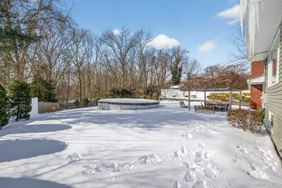 18 Hill Lane, Smithtown, NY 11787 - Photo 32