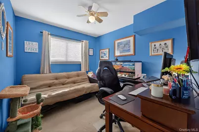 18 Hill Lane, Smithtown, NY 11787 - Photo 20