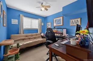 18 Hill Ln, Smithtown, NY 11787 - Photo 20