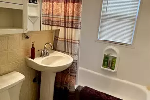 105 Finch Ln, Islip, NY 11751 - Photo 12