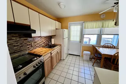 105 Finch Lane #1B, Islip, NY 11751 - Photo 8