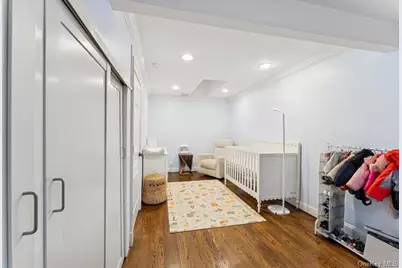 17 Windsor Gate Drive, North Hills, NY 11040 - Photo 18