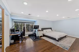 17 Windsor Gate Dr, North Hills, NY 11040 - Photo 12