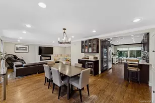 17 Windsor Gate Dr, North Hills, NY 11040 - Photo 8