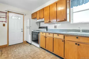 88-30 79th Ave, Glendale, NY 11385 - Photo 6