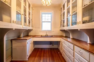 64 Plandome Ct, Manhasset, NY 11030 - Photo 8