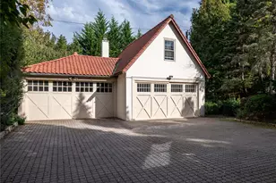 64 Plandome Ct, Manhasset, NY 11030 - Photo 20