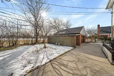 169 Wilton Street, New Hyde Park, NY 11040 - Photo 6