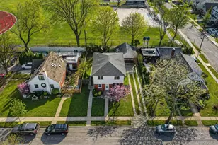 169 Wilton St, New Hyde Park, NY 11040 - Photo 2