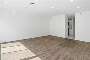 100 Cutter Mill Rd, Great Neck, NY 11021 - Photo 6