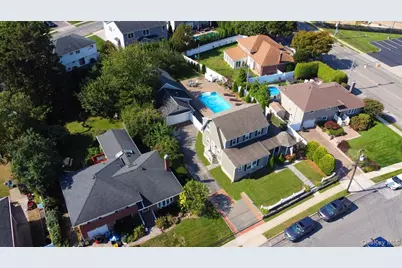 3 Berryhill Lane, Bethpage, NY 11714 - Photo 44