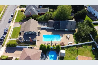 3 Berryhill Lane, Bethpage, NY 11714 - Photo 2