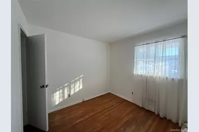 9 Hayrick Lane, Commack, NY 11725 - Photo 8