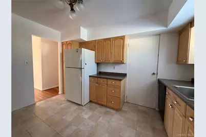 9 Hayrick Lane, Commack, NY 11725 - Photo 14