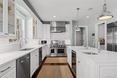 2 Red Oak Trail, Cortlandt Manor, NY 10567 - Photo 14