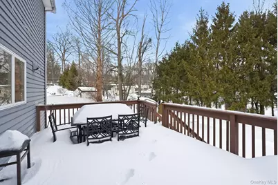 1010 Pine View, New Windsor, NY 12553 - Photo 28