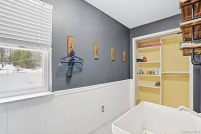 1010 Pine View, New Windsor, NY 12553 - Photo 32