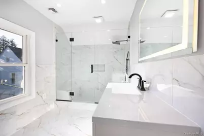 178 N Ocean Avenue, Patchogue, NY 11772 - Photo 4