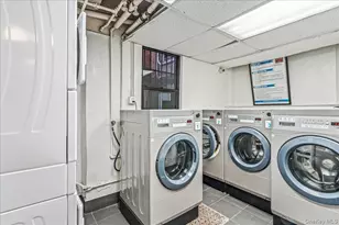 50-21 39th Pl, Sunnyside, NY 11104 - Photo 16