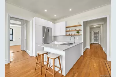 72-34 Austin #D3, Forest Hills, NY 11375 - Photo 6