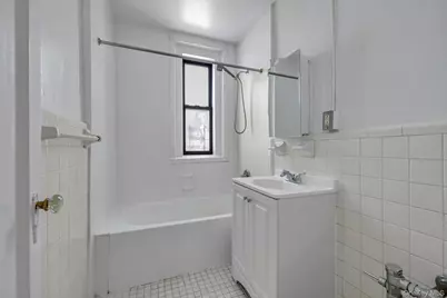 72-34 Austin #D3, Forest Hills, NY 11375 - Photo 12