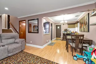 16 Layton St, Freeport, NY 11520 - Photo 2